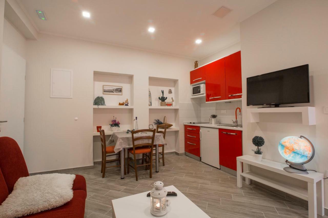 Apartments Smokva 马卡尔斯卡 外观 照片