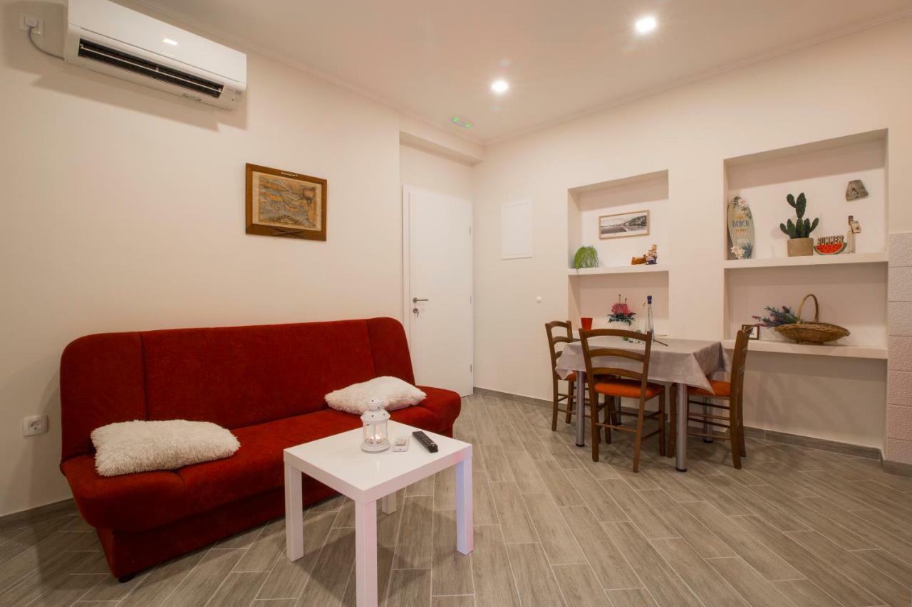 Apartments Smokva 马卡尔斯卡 外观 照片
